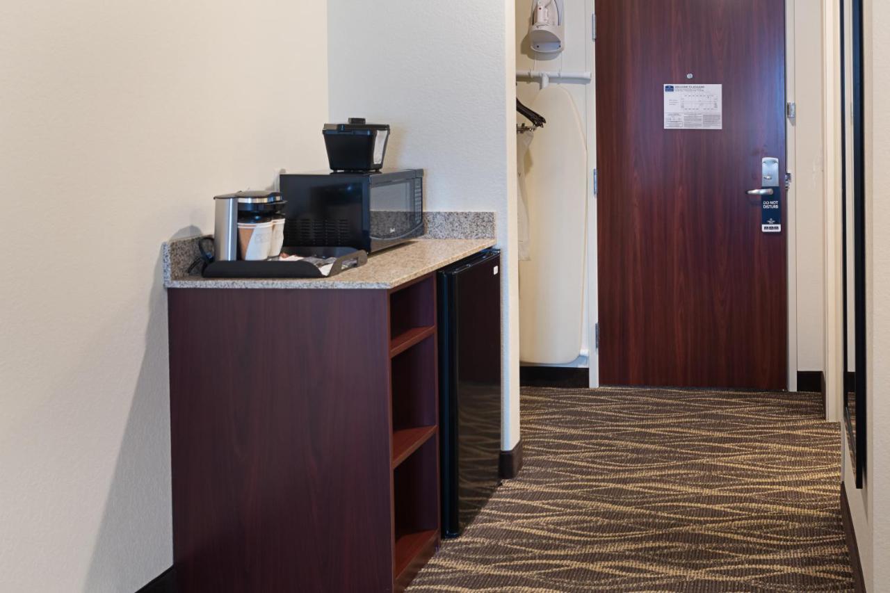 Cobblestone And - Hotel Ashland